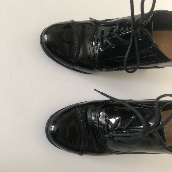 Nine West Faux Patent Leather Oxford Heels Black Size 9 Dark Academia Goth - Picture 3 of 11